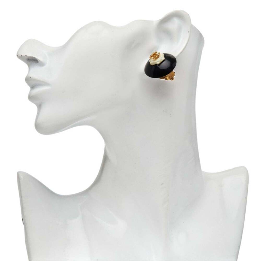 CHANEL Vintage Black Logo Earrings - Picture 6 of 6